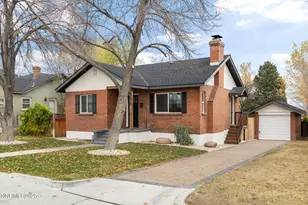 1418 Lander St, Reno, NV 89509 - Photo 2