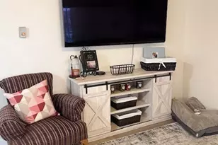 604 Oakwood Dr, Sparks, NV 89431 - Photo 4