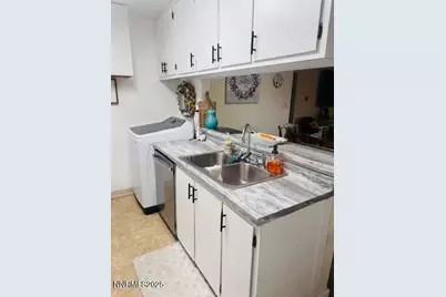 604 Oakwood Drive #APT 1, Sparks, NV 89431 - Photo 10