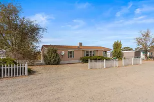 77 Mountain Ln, Yerington, NV 89447 - Photo 2