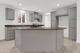 483 Niles Ct, Reno, NV 89506 - Photo 2