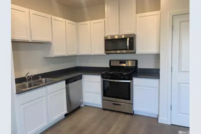 8839 Wolf Moon Drive, Reno, NV 89506 - Photo 4