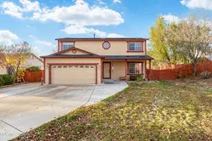 18205 Fontana Ct, Reno, NV 89508 - Photo 2