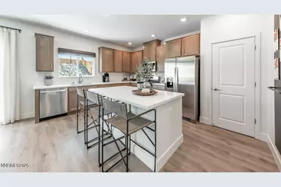 534 Radiant Drive, Carson City, NV 89705 - Photo 4