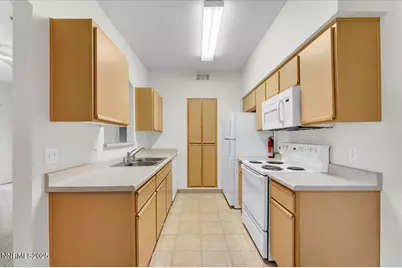 6850 Sharlands Avenue, Reno, NV 89523 - Photo 10