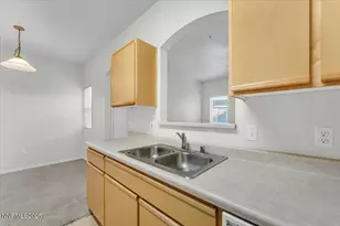 6850 Sharlands Ave, Reno, NV 89523 - Photo 12