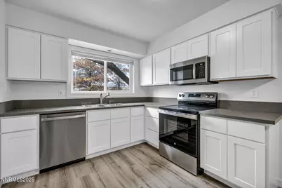 385 Smithridge Park, Reno, NV 89502 - Photo 8