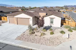 162 Jennys Ln, Fernley, NV 89408 - Photo 2