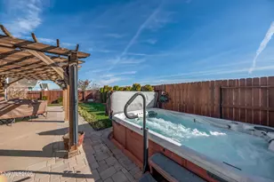 8896 Mahon Dr, Reno, NV 89506 - Photo 28