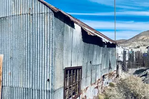 237 N Summit St, Tonopah, NV 89049 - Photo 2