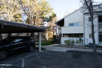 2127 Roundhouse Road, Sparks, NV 89431 - Photo 2