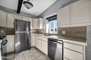 10810 Chesapeake Dr, Reno, NV 89506 - Photo 16