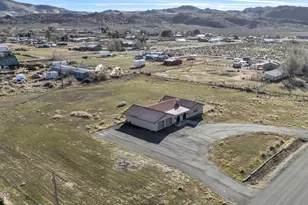 10810 Chesapeake Dr, Reno, NV 89506 - Photo 6