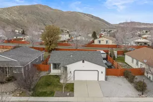 17795 Georgetown Dr, Reno, NV 89508 - Photo 2