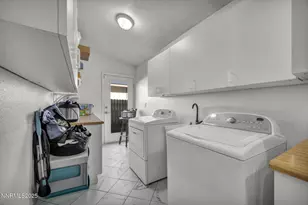 914 Glen Martin Dr, Sparks, NV 89434 - Photo 8