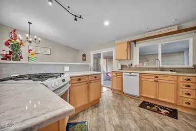 914 Glen Martin Drive, Sparks, NV 89434 - Photo 6