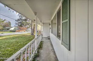 513 W 4th St, Carson City, NV 89703 - Photo 24