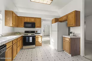 5466 Santa Rosa Ave, Sparks, NV 89436 - Photo 22