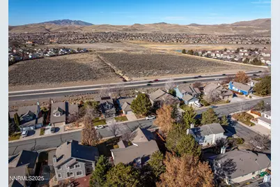 5466 Santa Rosa Avenue, Sparks, NV 89436 - Photo 8