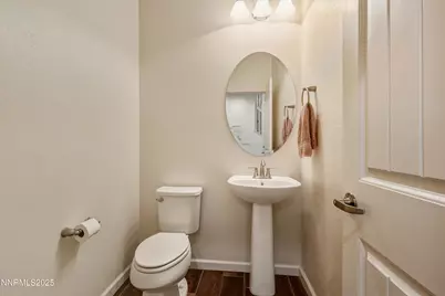 962 W End Street, Carson City, NV 89701 - Photo 4