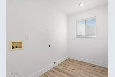 8040 Monterey Shores Drive, Reno, NV 89506 - Photo 20