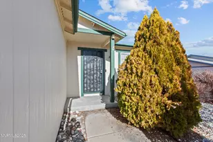 7067 Beethoven Ct, Sun Valley, NV 89433 - Photo 4