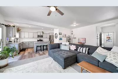 17821 Davis Meadow Court, Reno, NV 89508 - Photo 8