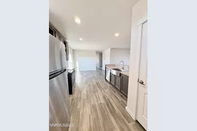 3135 Rawhide, Silver Springs, NV 89429 - Photo 10