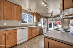 3241 Edna Ct, Sparks, NV 89431 - Photo 4