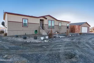 2595 E 4th St, Silver Springs, NV 89429 - Photo 6
