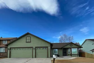 8657 Silver Shores Dr, Reno, NV 89506 - Photo 2