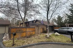 655 E Riverview Cir, Reno, NV 89509 - Photo 32