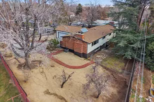960 W 12th St, Reno, NV 89503 - Photo 2