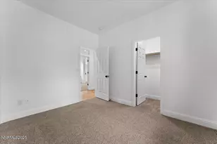 10482 Summershade Ln, Reno, NV 89521 - Photo 14