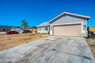 3175 Snowberry St, Silver Springs, NV 89429 - Photo 4