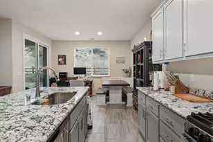 864 Tourmaline Dr, Indian Hills, NV 89705 - Photo 8