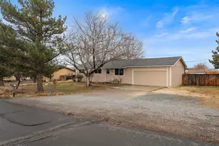 5700 Dolores Dr, Sparks, NV 89436 - Photo 2