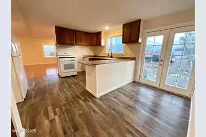 2735 Toiyabe Street, Silver Springs, NV 89429 - Photo 10