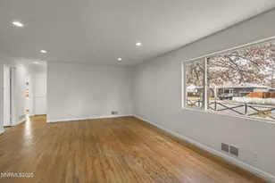 1085 Memory Ln, Reno, NV 89509 - Photo 4