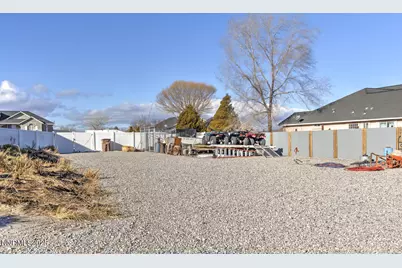 1820 Heidi Road, Fallon, NV 89406 - Photo 28