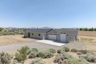 390 Angelina Cir, Wellington, NV 89444 - Photo 32