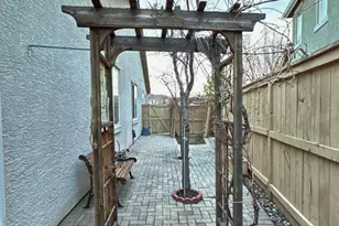 10691 Fire Poppy Cir, Reno, NV 89521 - Photo 24