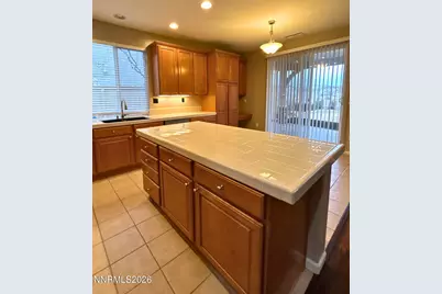 10691 Fire Poppy Circle, Reno, NV 89521 - Photo 6