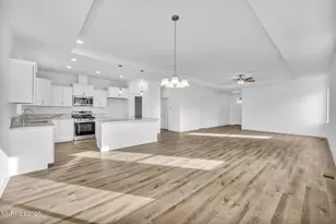911 Saltbrush Rd, Dayton, NV 89403 - Photo 10