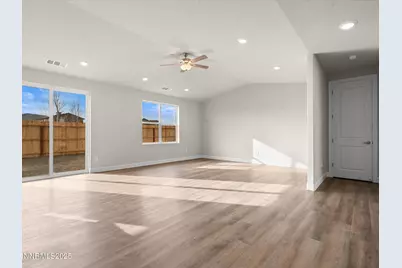 2555 Emerson Circle, Fernley, NV 89408 - Photo 6