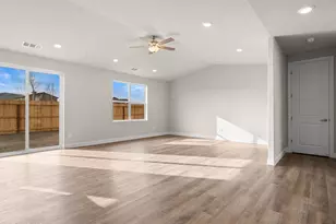 2555 Emerson Cir, Fernley, NV 89408 - Photo 6