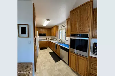 1700 Mackland Avenue, Minden, NV 89423 - Photo 24