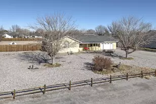 2100 Birch Ln, Fallon, NV 89406 - Photo 26
