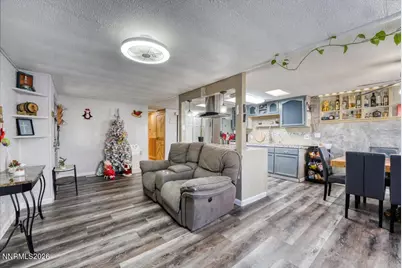 985 Villa Way, Fernley, NV 89408 - Photo 4