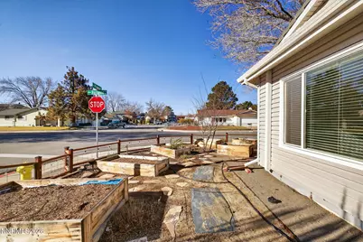908 Pinewood Drive, Sparks, NV 89434 - Photo 4